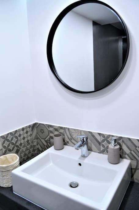 Dock33 - Comfort Loft In Catania Center Bagian luar foto